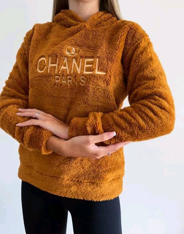 Buzo Chanel en Castelar