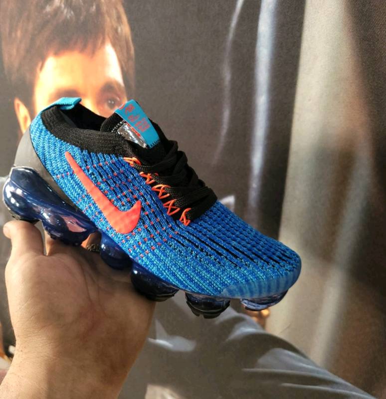 Vapormax pipa fluor en Isidro Casanova
