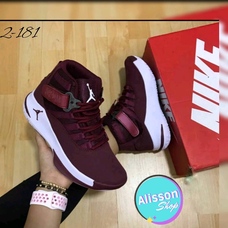Botas jordan negras online