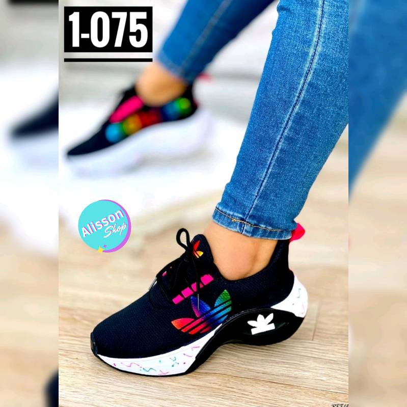 Adidas hotsell tiburon dama