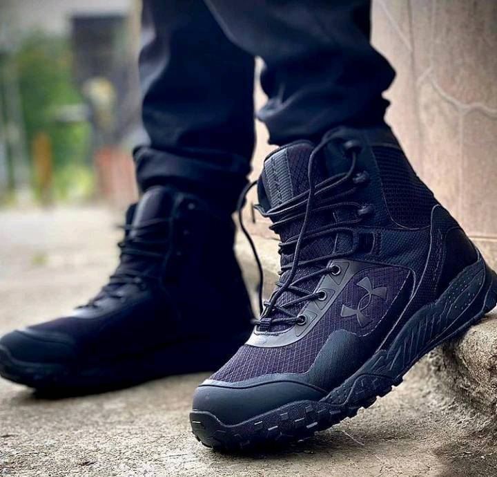 BOTAS UNDER ARMOUR VALZETZ en Quito