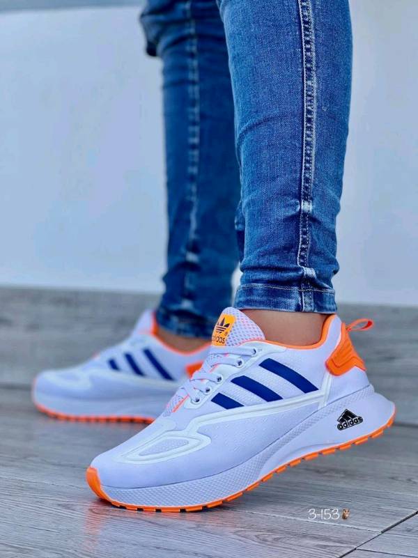 Botas hotsell deportivas adidas