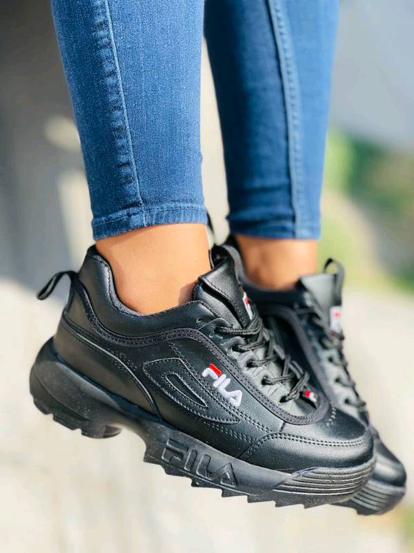 Tenis fila en 2025 negro