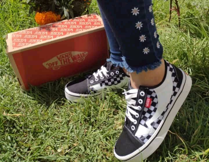 Vans negro con blanco cuadros outlet
