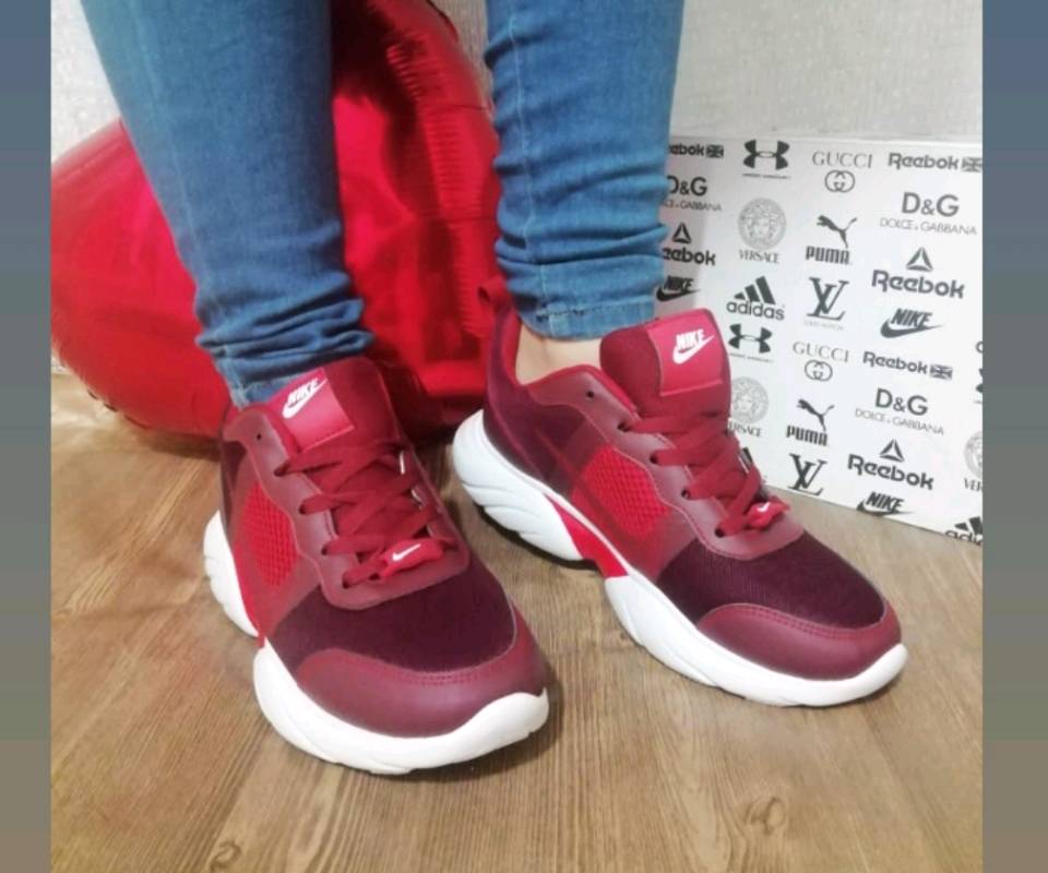 Nike vino sales