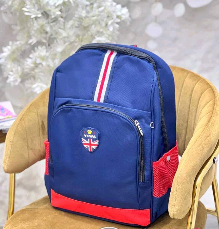 Mochila escolar hotsell en inglés