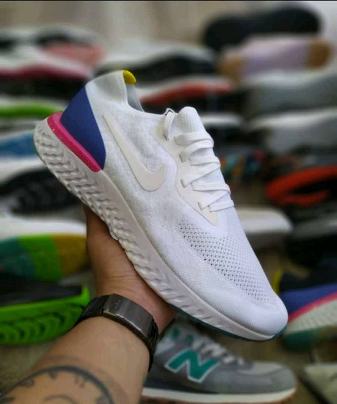 NIKE EPIC REACT en Raquira