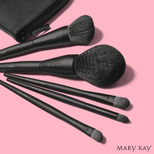 Set esencial de 2025 brochas mary kay