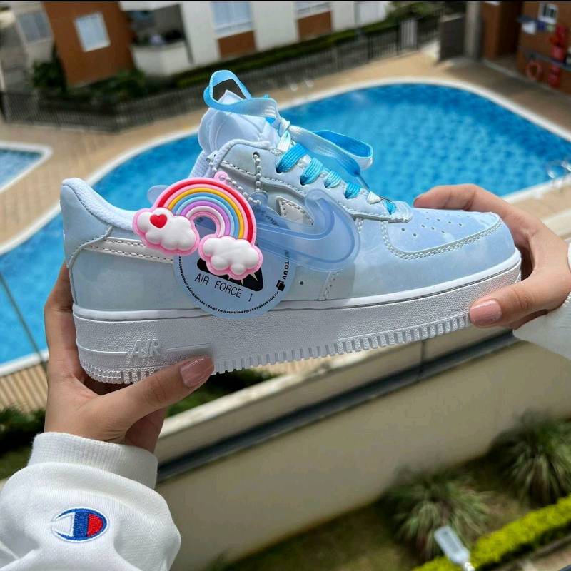Nike AF1 UV Dama cambia de colorcon el sol