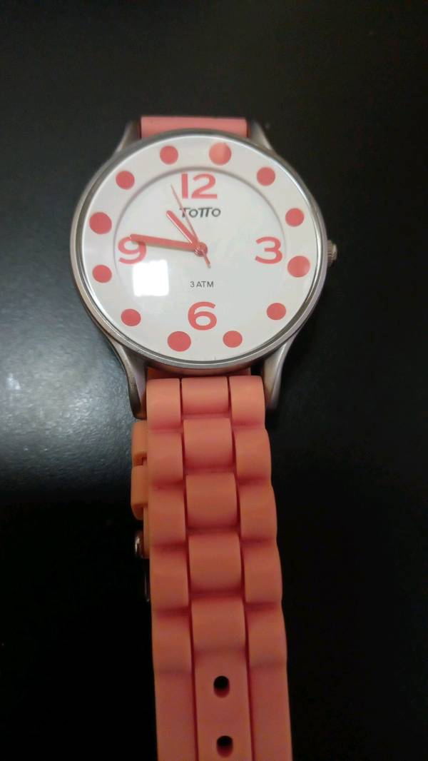 Hermoso reloj Totto Original color melon en Guatemala City