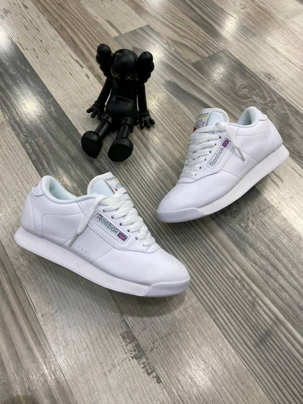 Calzado reebok guayaquil best sale precios