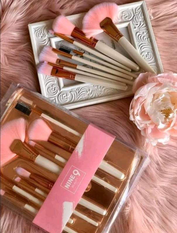 Brochas nine 9 beauty deals