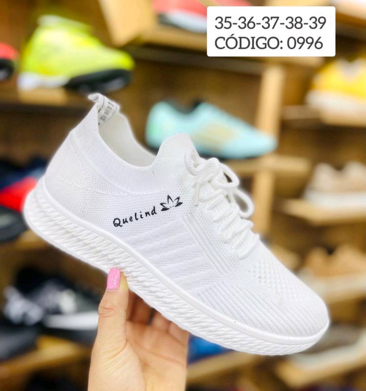 Zapatillas de mujer en Arequipa