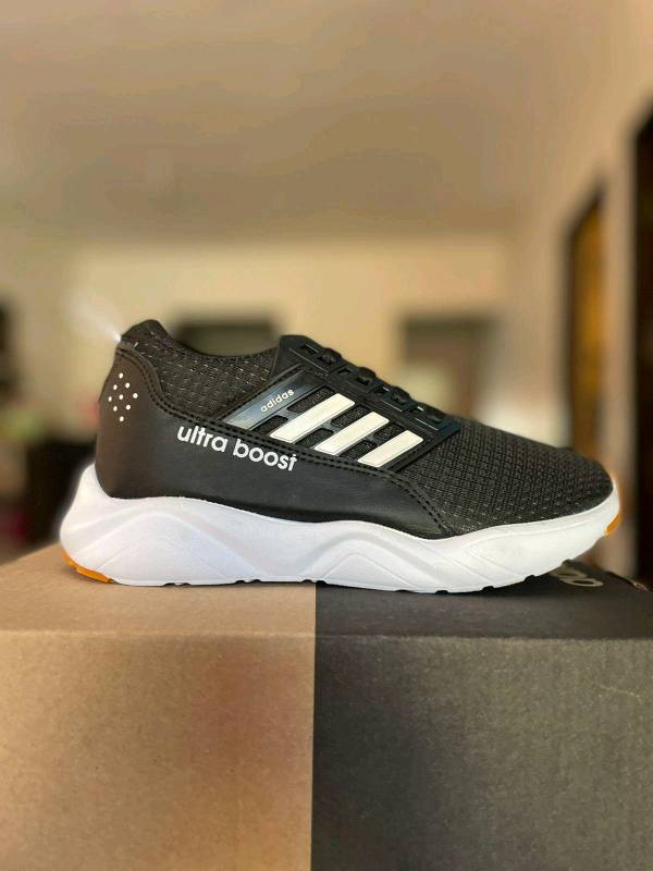 Ultra boost negros en Reynosa