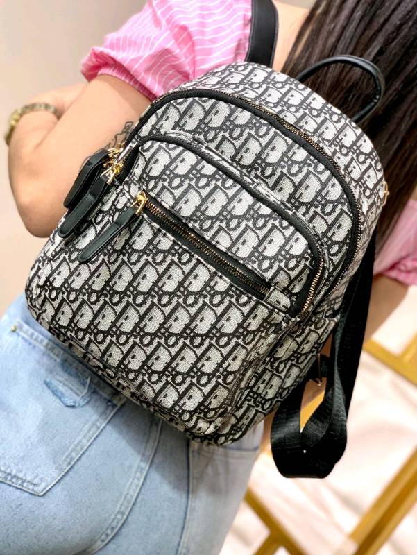 Morral dior store