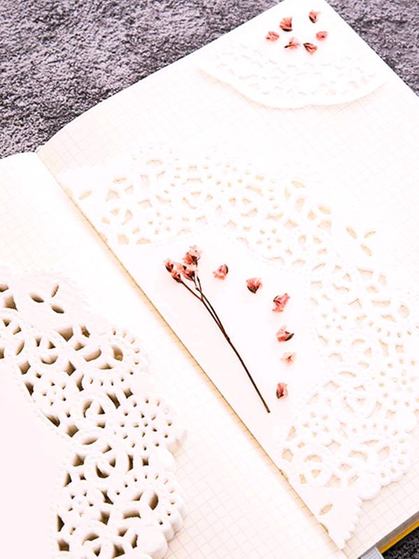 Hojas blancas decoradas 50u en Tegucigalpa