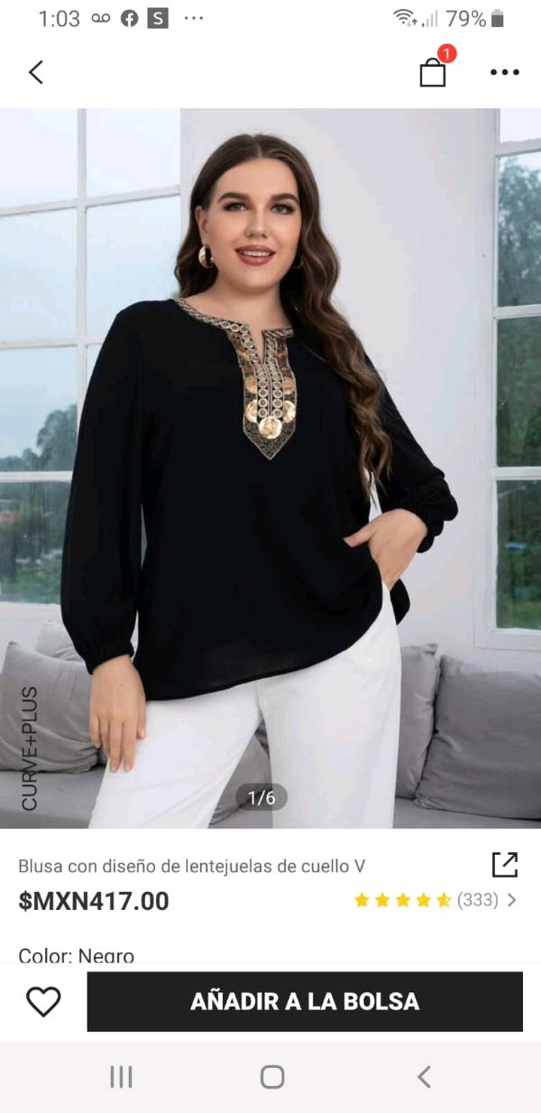 Blusa negra con 2025 dorado