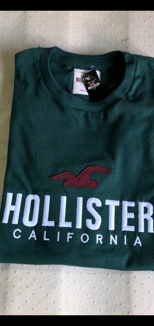 Remeras hollister precio best sale