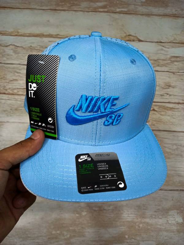 Gorras cheap nike celeste