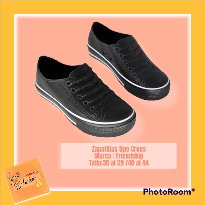 Zapatillas tipo Crocs