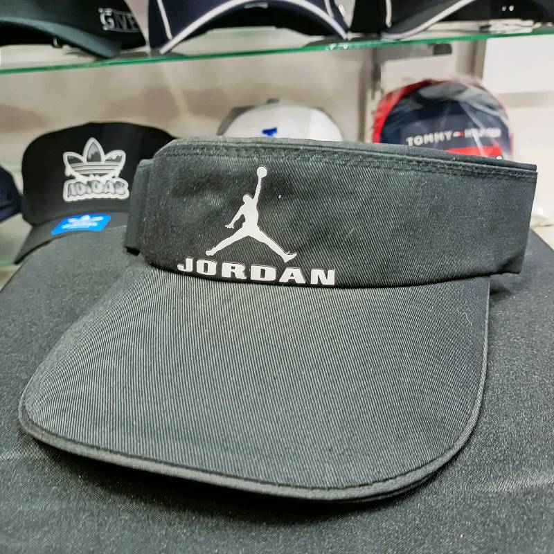 Visera Jordan Negra en Sogamoso