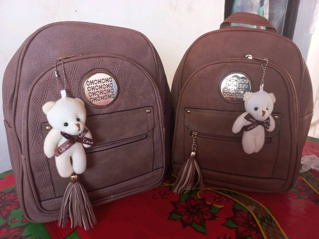 Mochila con hot sale varios compartimentos