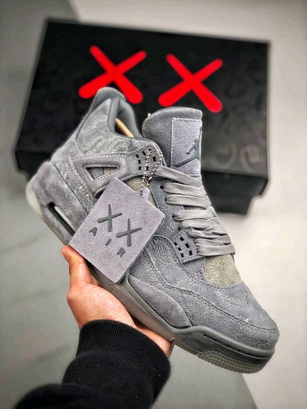 Jordan retro 4 kaws precio 2025