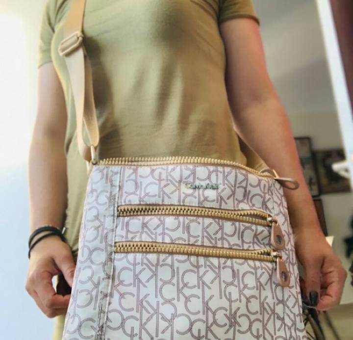 Bolsa cruzada top calvin klein
