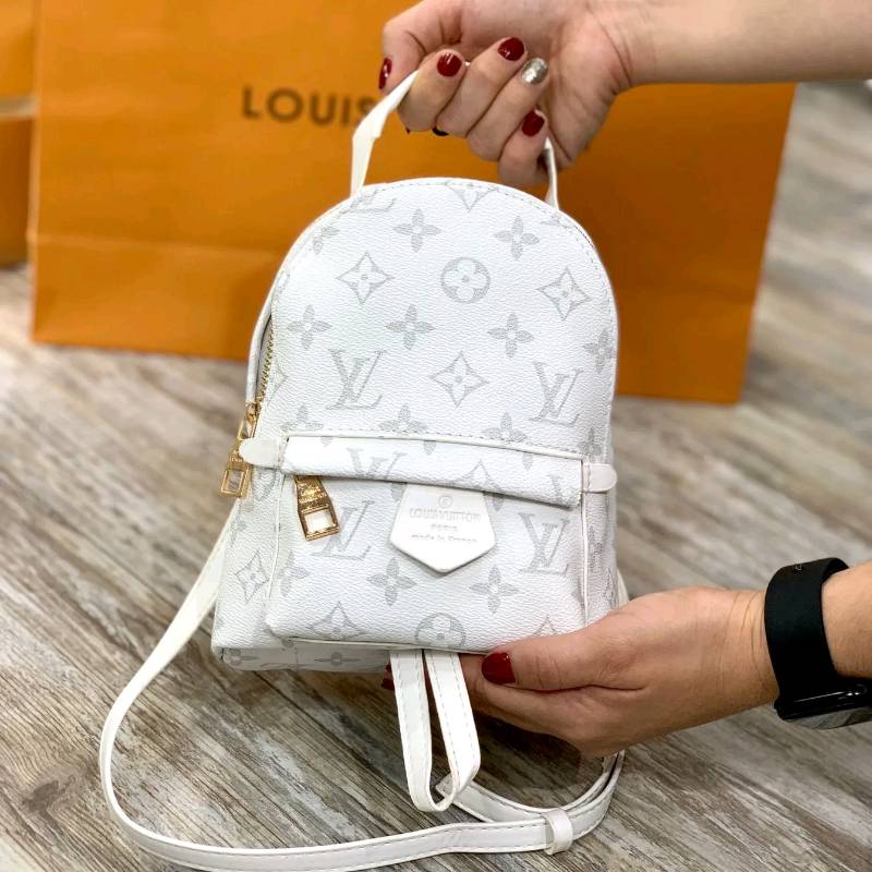 MINI MORRAL LOUIS VUITTON LETRAS en Bucaramanga
