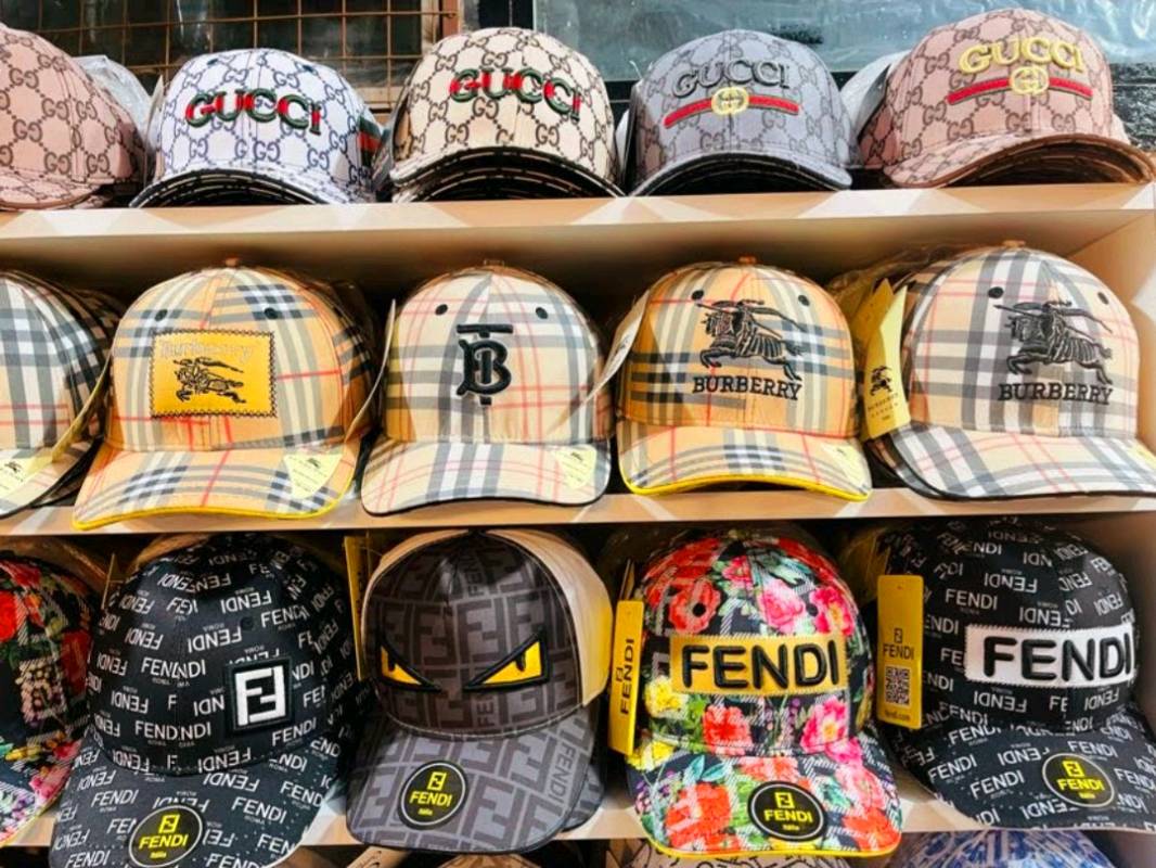 Gorras gucci y best sale burberry