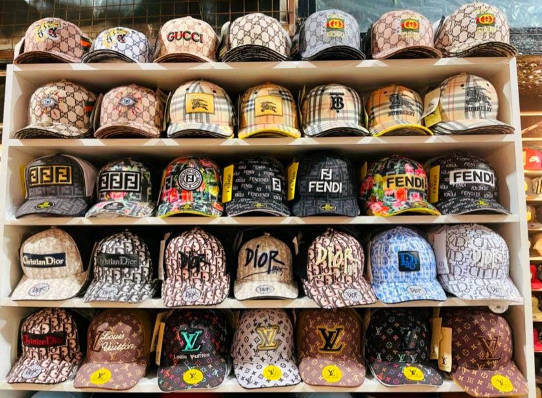 Gorras gucci y best sale burberry