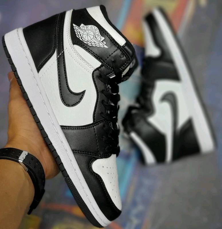 Fotos de zapatos jordan outlet