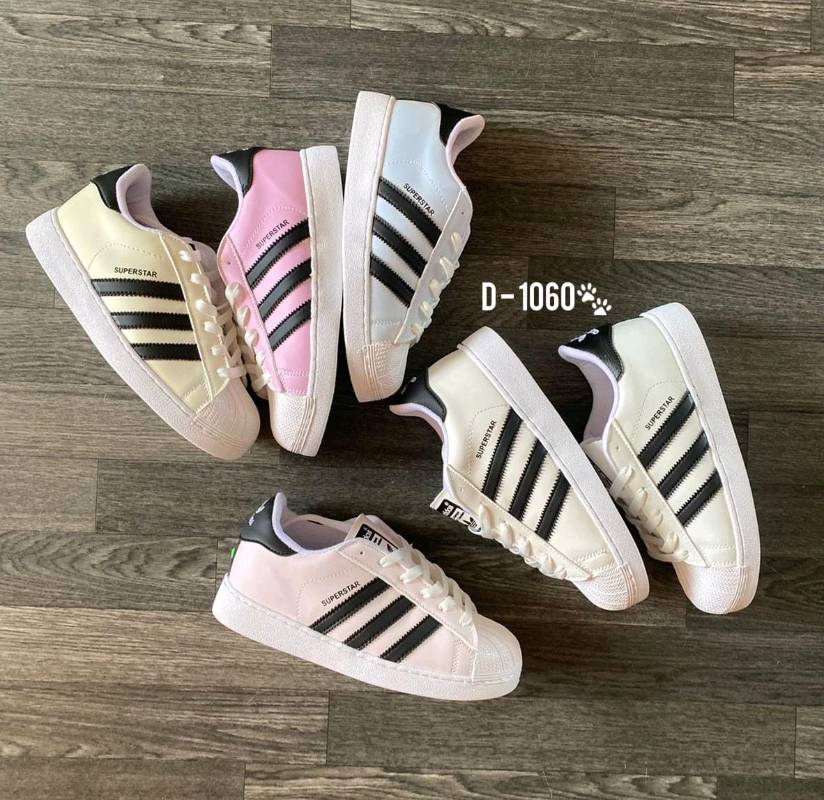 Adidas ultravioleta cambian de color en Lima