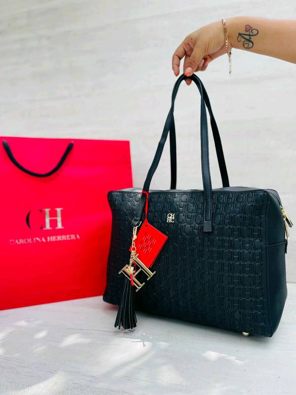 Carolina hotsell herrera bolsa