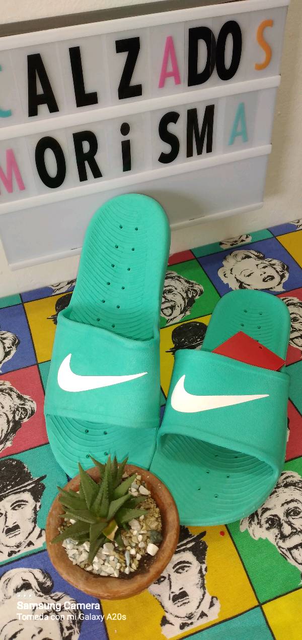 Ojotas nike online fluor