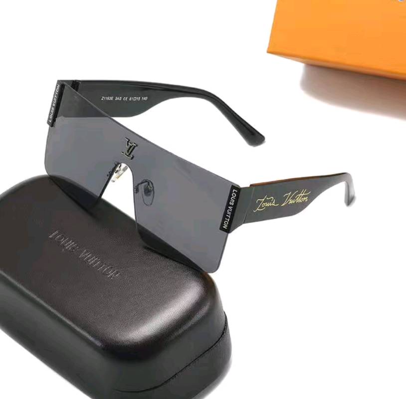 Lentes LV negros sin marco originales en Ciudad Guayana