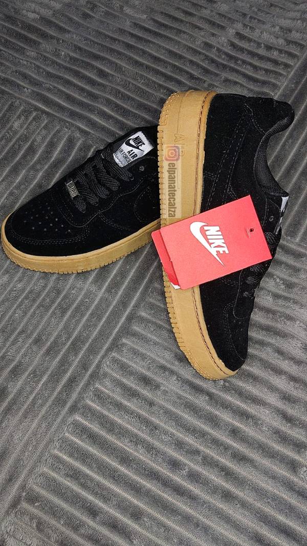 Nike gamuza 2025 negra