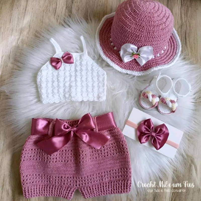 Conjuntos para beb en crochet. en Bucaramanga