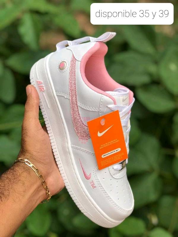 Champion nike para mujer 2025