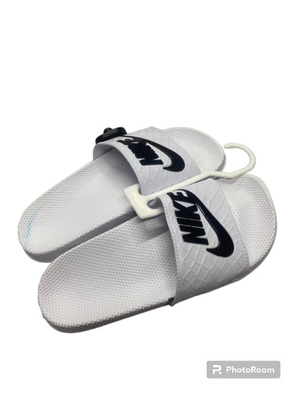 Chancleta nike 2025