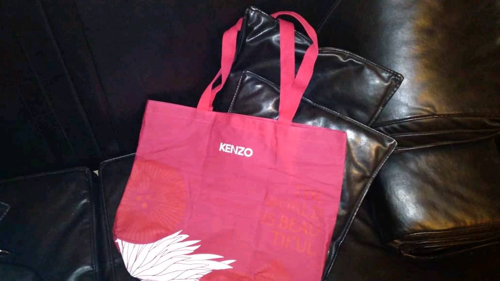 Kenzo top bolsos tiendas