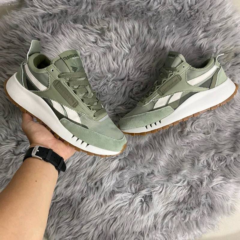 REEBOK