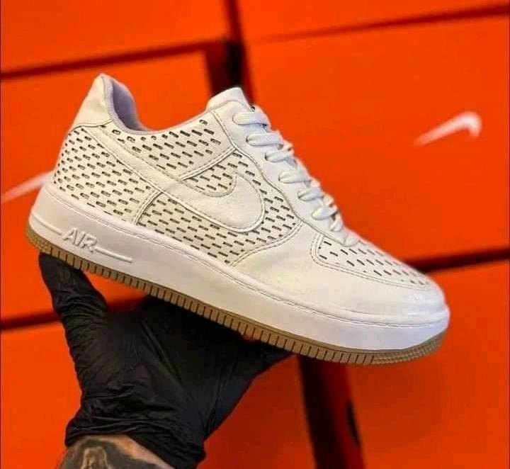 Zapas best sale blancas nike