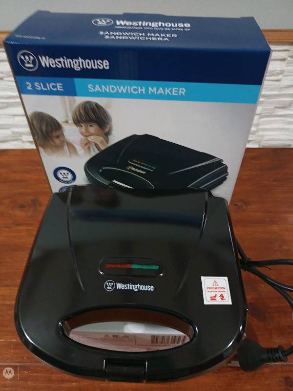 SANDWICHERA WESTINGHOUSE en Quilmes