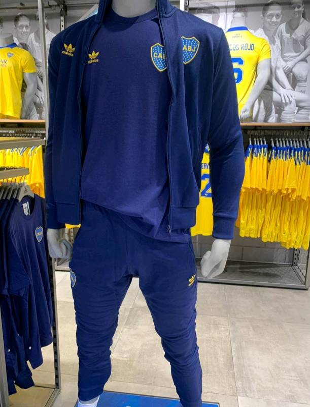 Conjunto de boca sales adidas campera y pantalón