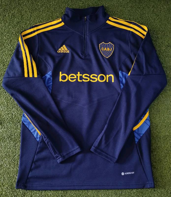 Nuevo Buzo Boca juniors de entrenamiento 2023 en Buenos Aires