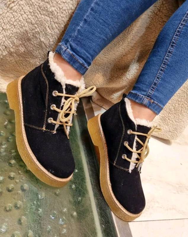 Botitas de hot sale gamuza con corderito
