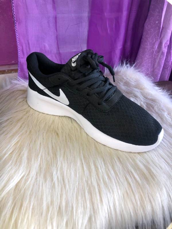 Tienda de zapatos sales nike en managua