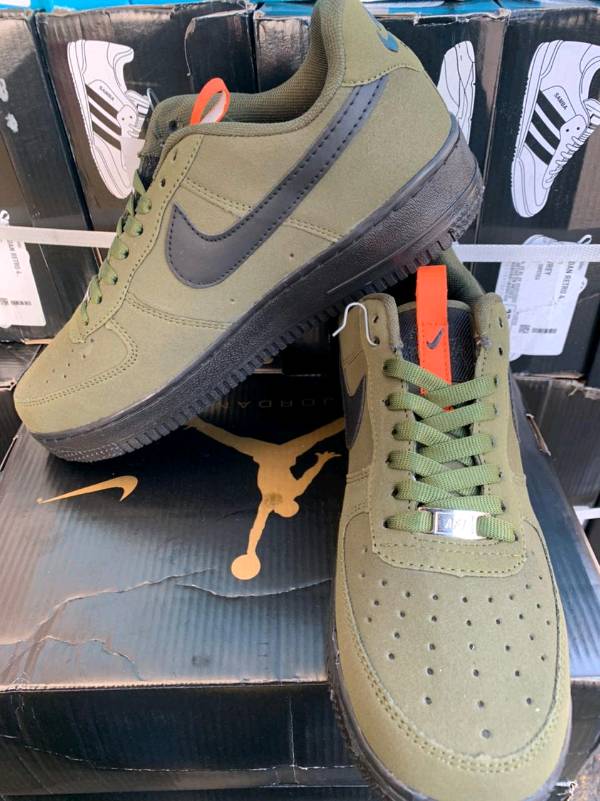 Nike air force one verde olivo