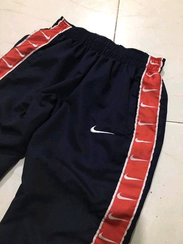 JOGGING ROMPEVIENTO NIKE en Buenos Aires